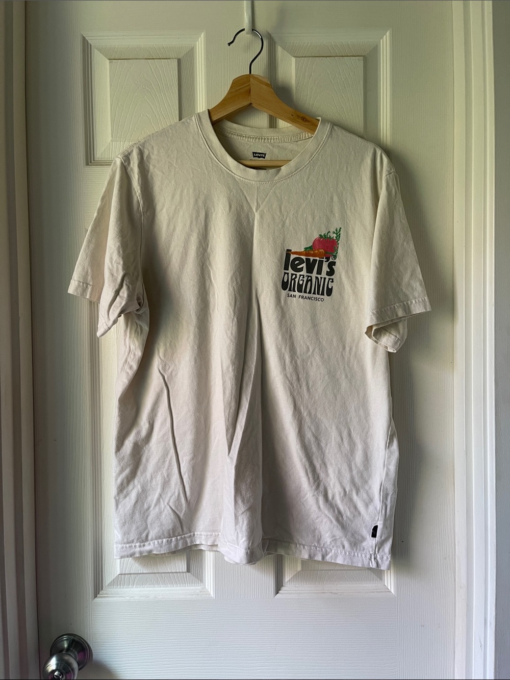 Levi's Organic Fruit & Vegetable Market Graphic Tee M